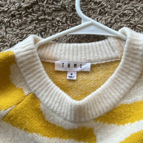 Sweater - Picture 3 of 4